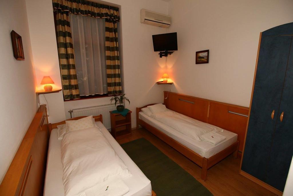 Szent Istvan Fogado Hotel Nagymaros Exterior photo